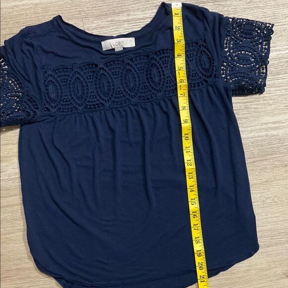 LOFT Navy Crochet Lace Yoke Short Sleeve Blouse XS Boho Feminine Top - Picture 10 of 12